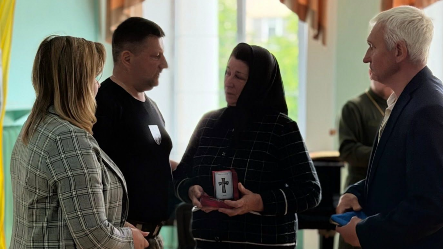 У Луцьку вручили «Хрест Героя» родинам загиблих воїнів 33-ї ОМБр