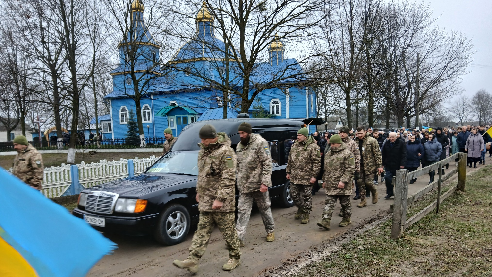 Серце завчасно зупинилося: на Волині провели в останню земну дорогу захисника Миколу Синчука