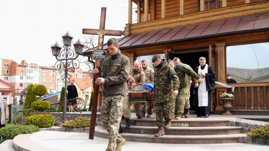 У Володимирі прощалися з загиблим у бою на Донеччині захисником