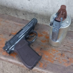 На Волині у пасажира автобуса знайшли пістолет і гранату