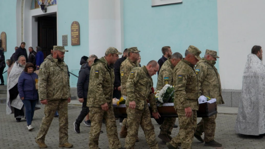 Майже рік боровся за життя: на Волині попрощалися з Героєм Олександром Гусевським