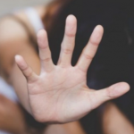 На Волині чоловік заманив дівчинку в авто і зґвалтував