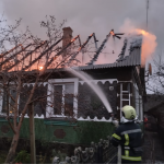 На Волині сталася пожежа у будинку: вщент згорів дах