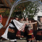 Коли Поливаний понеділок 2026: заборони на другий день Великодня