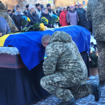 Загибель підтвердила ДНК-експертиза майже через 14 місяців: на Волині поховали Героя Романа Ющенка