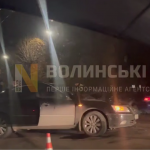 Лобове зіткнення у Луцьку: автівки зазнали значних пошкоджень