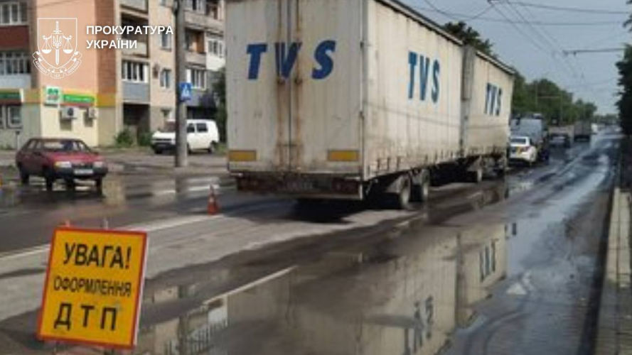 Дві смерті і травмування на дорозі у ДТП: трьом волинянам повідомлено про підозру