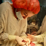 40-річній волинянці видалили шестикілограмову пухлину. ФОТО 18+