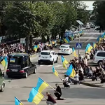 Багато місяців вважався зниклим безвісти: «на щиті» на Волині зустріли Героя Олександра Диня. Відео