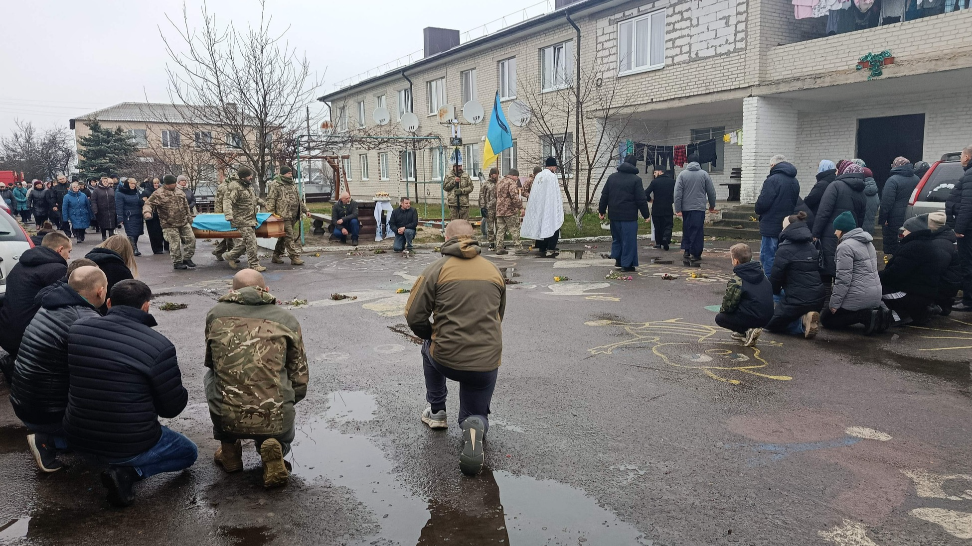 Трагічно загинув у ДТП: на Волині попрощалися із 32-річним захисником Едуардом Радчуком