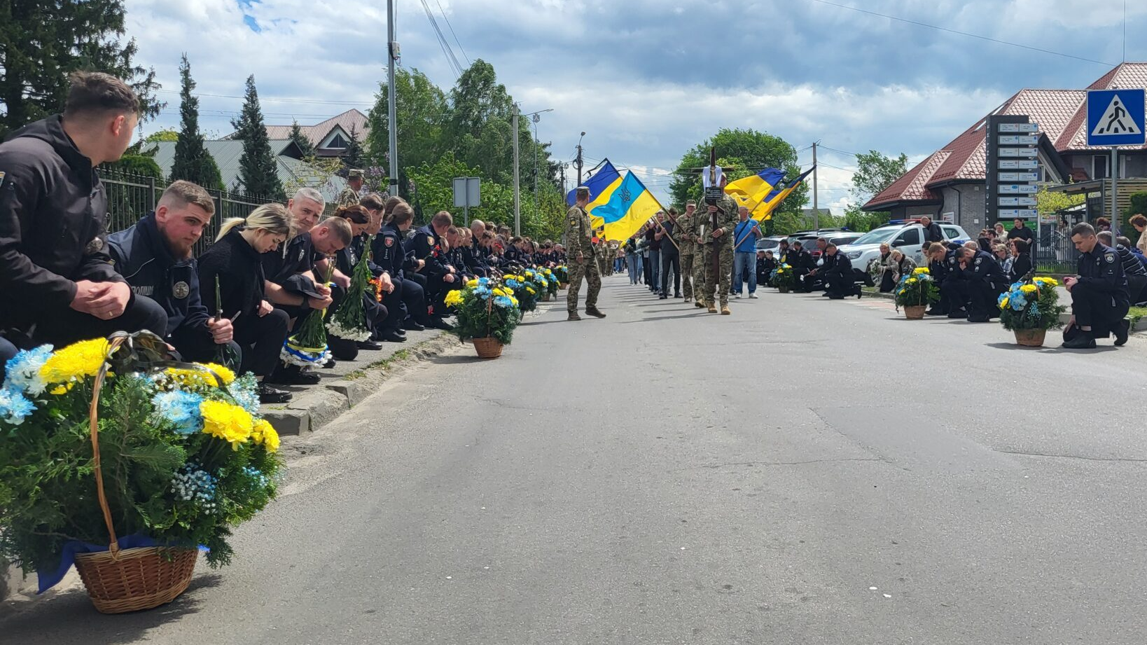 Учасник АТО, поліцейський, батько: на Волині попрощалися з 35-річним Героєм Дмитром Сергієнком