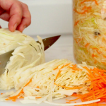 Що робити, щоб квашена капуста не потемніла: секрети, яких ви не знали