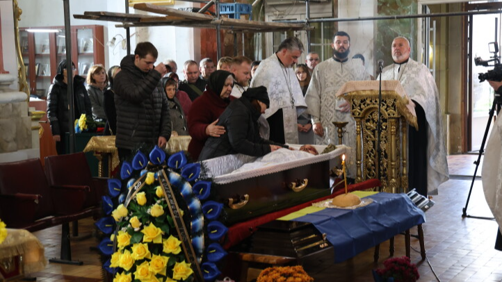 «В пам’яті залишиться щирим, добрим та завжди готовим прийти на допомогу»: у Луцьку попрощалися з Героєм В’ячеславом Горюновим