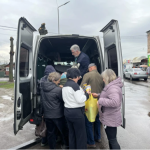 Волонтер з Рожища Сергій Новосад збирав допомогу для ЗСУ та роздавав корм для тварин