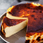 Баскський чізкейк з кисломолочного сиру: найкращий рецепт того самого десерту