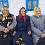 Дитинство, молодість і старість: три сестри-довгожительки прожили пліч-о-пліч в одному селі на Волині
