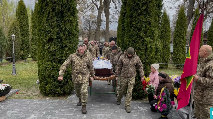 Не витримало серце: на Волині в останню дорогу провели захисника-прикордонника Руслана Пасика