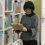 «Для мене — це затишок»: лучанка 48 років працює у бібліотеці