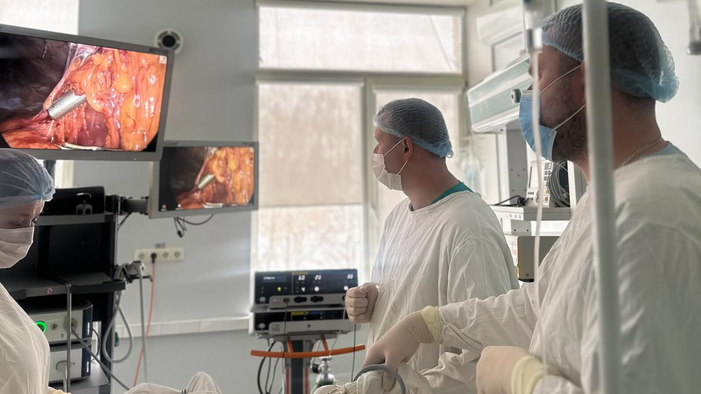 Коли зволікання небезпечне: волинські медики врятували пацієнта з кишковою непрохідністю