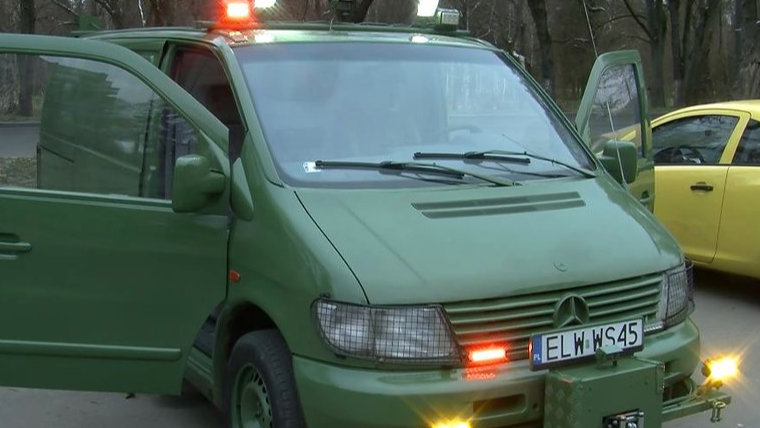 Волинянин у Польщі купив та модернізував авто для бойових медиків 14 бригади