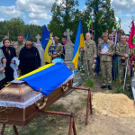 «На щиті» повернувся додому: на Волині поховали Героя Миколу Соботовича