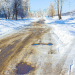 Весняні дороги: як водіям адаптувати стиль керування