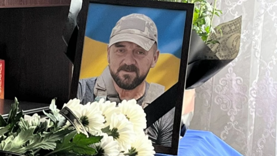 На Волині попрощалися із воїном Геннадієм Смородіновим, який загинув понад півтора року тому