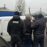 Брали по 6 тисяч доларів: на Волині двоє чоловіків заробляли гроші на ухилянтах