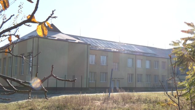 На Волині запрацювала сонячна електростанція на даху ліцею