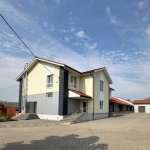 У Нововолинську продають комплекс із гаражів, складів та офісів за 11 мільйонів