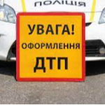 На Волині зіткнулися легковики: обох водіїв госпіталізували