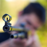 На Волині судили матір після того, як її син підстрелив підлітка з пневматичної гвинтівки