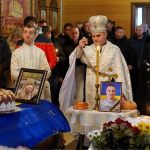 Назавжди молоді: на Волині провели в останню путь Героїв Валерія Сілаєва та Олександра Семенюка