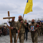 Загинув 15 місяців тому: у Луцькій громаді попрощалися з Героєм Анатолієм Бекасом. Фото