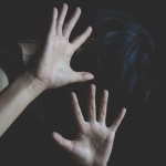 Під час пиятики волинянка порізала свою знайому, її затримали