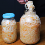 Хрумтітиме аж до літа: коли у лютому можна квасити капусту