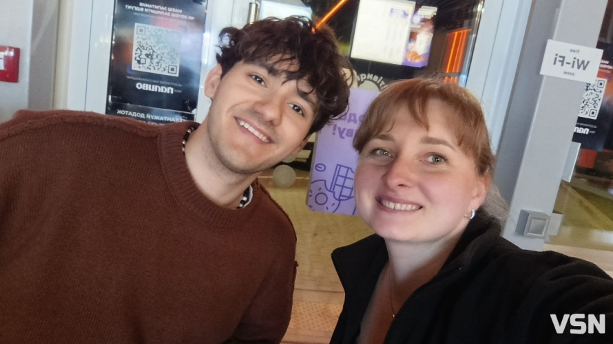 Відомий співак був помічений на АЗК у Турійську