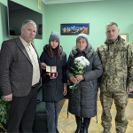 Понад пів року вважався зниклим безвісти: сім'ї Героя з Волині вручили його посмертну нагороду