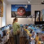 «Ненароджені для війни»: у Луцьку відкрили фотовиставку про полеглих, полонених і зниклих безвісти бійців 82-ї бригади