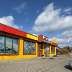 Поблизу Луцька продають колишній магазин за понад 12 мільйонів