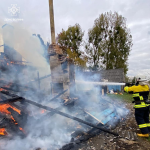 На Волині через недолік нагрівальної печі згорів будинок