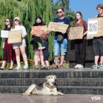 «Міняйте полонених, а не Федорова!»: лучани вийшли на протест проти кадрових ігор влади