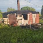 На Волині чоловік підпалив будинок односельчанина, хата згоріла повністю