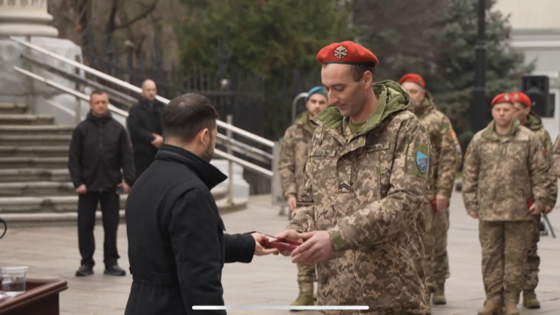 Воїн з Волині Олег Смага отримав державну нагороду від Президента України