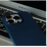 Як зберегти заряд MacBook Air до вечора без розетки?
