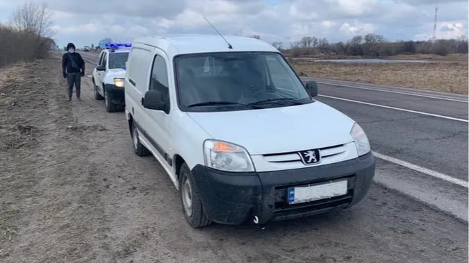 Сіла за кермо, бо чоловікові стало зле: як у Луцьку покарали п'яну водійку