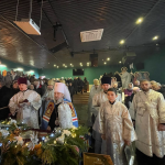 Різдво без названого ворога і богослужіння у колишньому клубі: як на Волині митрополит УПЦ МП привітав паству зі святом