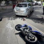 Мотоцикліст у Луцьку зіткнувся одразу з двома автомобілями: деталі ДТП