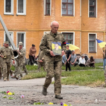 Громада у жалобі: на Волині попрощалися з двома полеглими воїнами - Віталієм Ткачовим і Максимом Медведчуком
