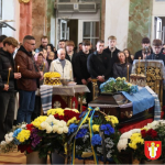 Підписав контракт після першого курсу: в Луцьку віддали останню шану 19-річному Герою Денису Бойченку
